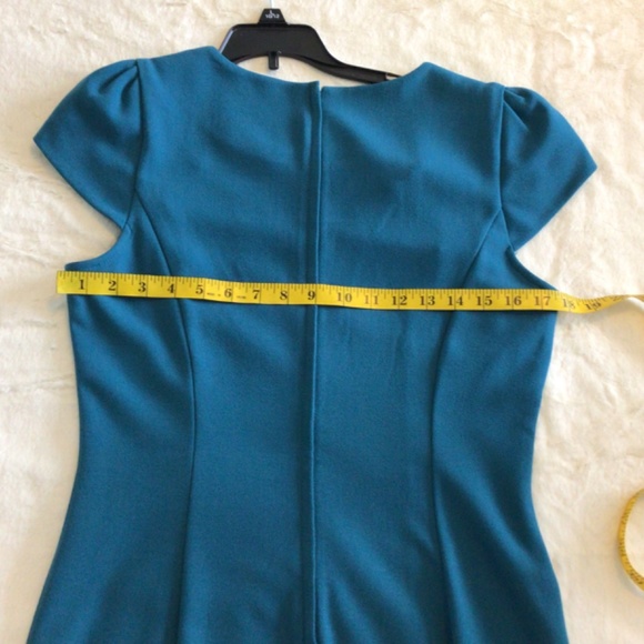 NWOT  H&M Blue Short Sleeves Knee Lenght Dress Size 6-8 - Picture 4 of 7